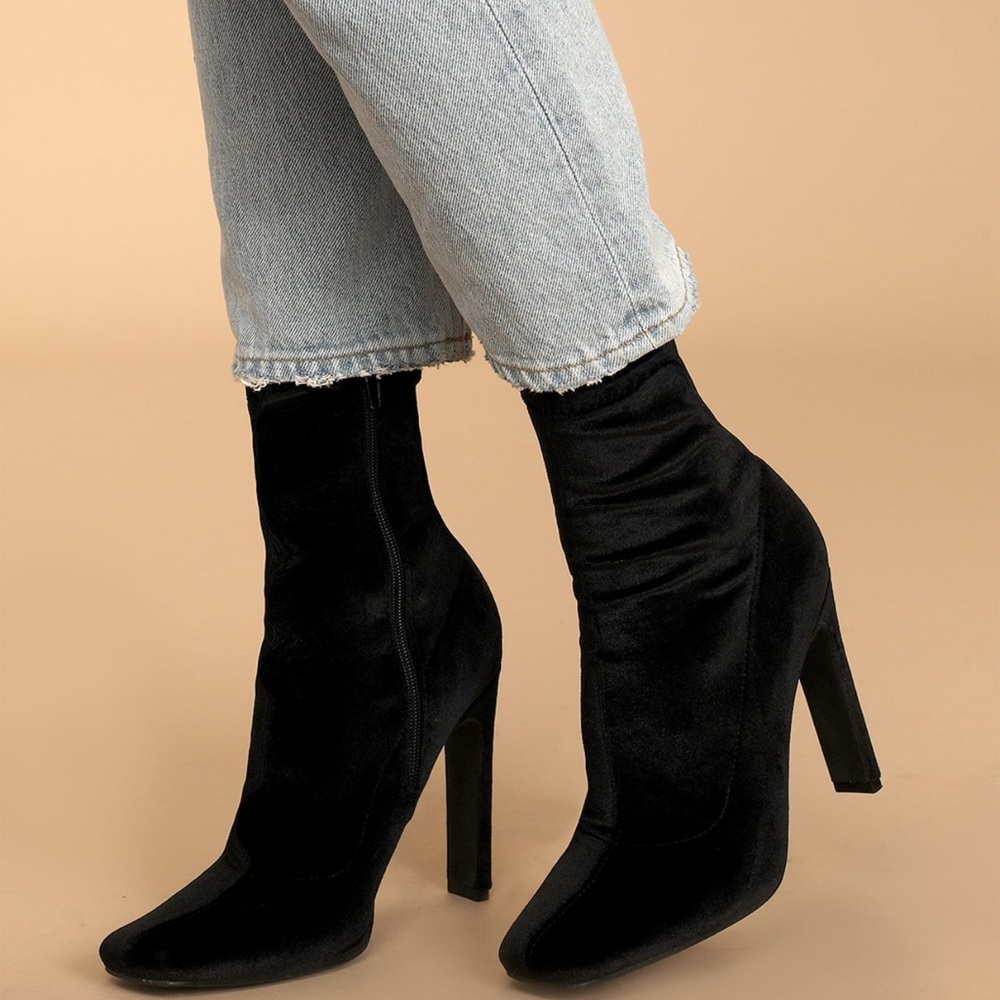 NWT Black Velvet boots